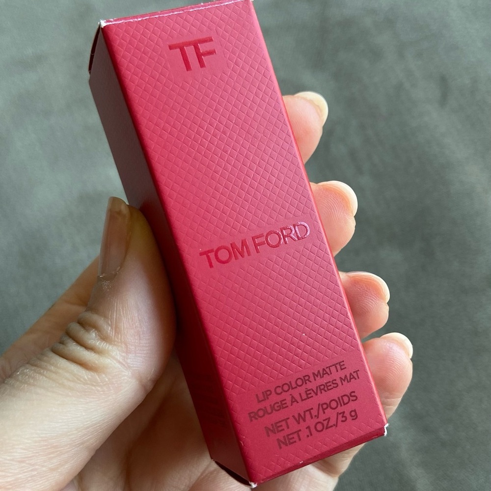 TOM FORD Matte Lipstick Shade 16 Scarlet Rouge Love
Collection